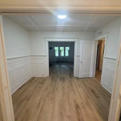 370,&nbsp;Spadina, Forest Hill South, Toronto