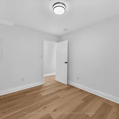 20,&nbsp;Alcina, Wychwood, Toronto