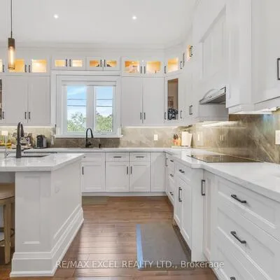 49,&nbsp;Kenton, Newtonbrook West, Toronto