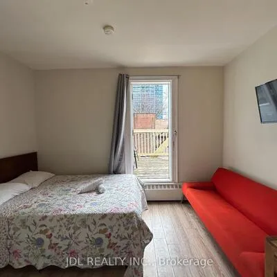3,&nbsp;Pembroke St, Moss Park, Toronto