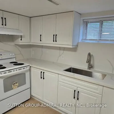 19,&nbsp;Tobruk, Newtonbrook East, Toronto