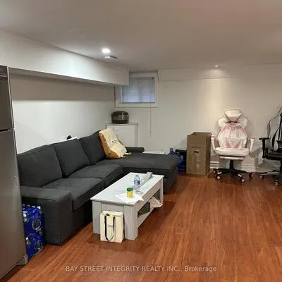 275,&nbsp;Estelle, Willowdale East, Toronto