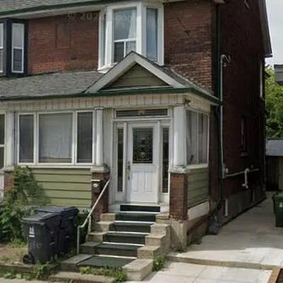 618,&nbsp;Bathurst, Palmerston-Little Italy, Toronto