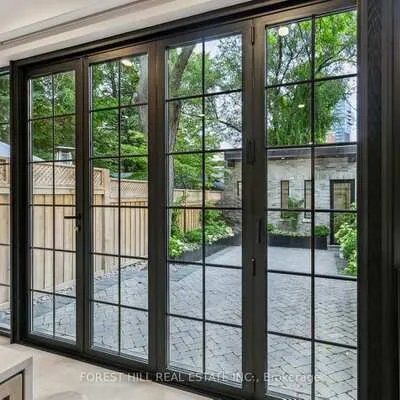 55,&nbsp;Hazelton, Annex, Toronto