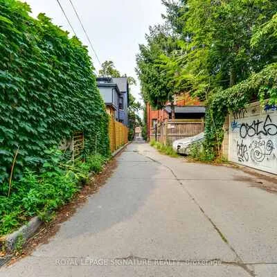 390,&nbsp;Palmerston, Palmerston-Little Italy, Toronto