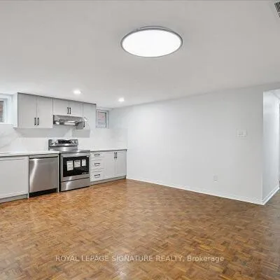 12,&nbsp;Castle View, Casa Loma, Toronto