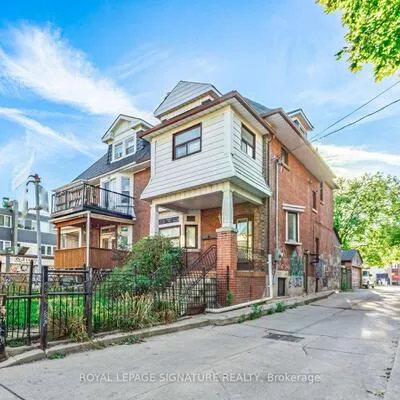 14,&nbsp;Howland, Annex, Toronto