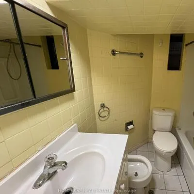 261,&nbsp;Ossington, Trinity-Bellwoods, Toronto