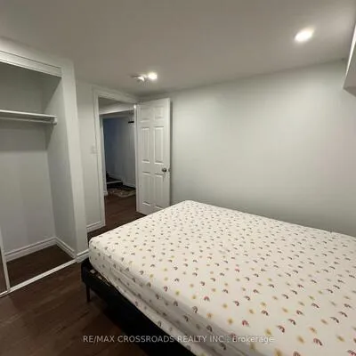 278,&nbsp;Shuter, Moss Park, Toronto