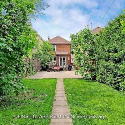 203,&nbsp;Melrose, Lawrence Park North, Toronto
