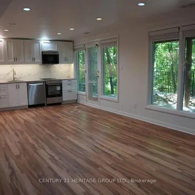 17,&nbsp;Hi Mount, Bayview Village, Toronto