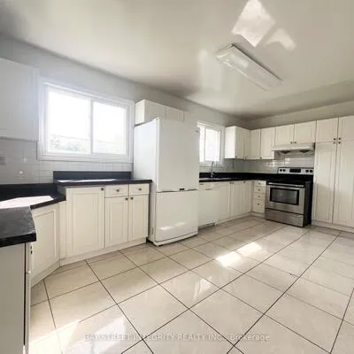 27,&nbsp;Tollerton, Bayview Woods-Steeles, Toronto