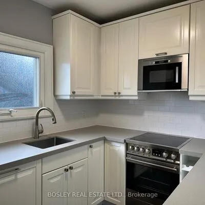 229,&nbsp;Manor, Mount Pleasant East, Toronto