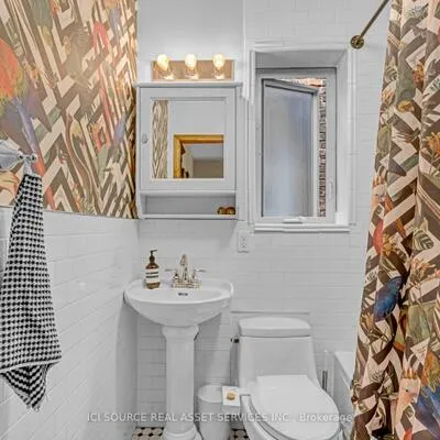 109,&nbsp;Northcliffe, Oakwood Village, Toronto