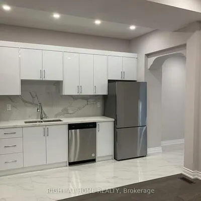 57,&nbsp;Brunswick, University, Toronto
