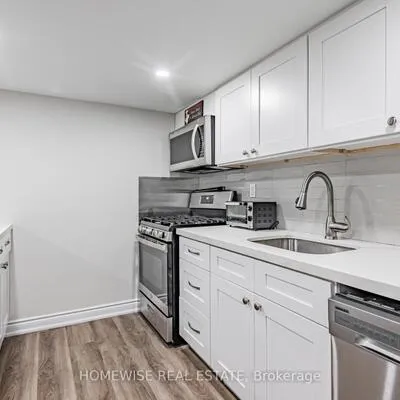 68,&nbsp;Fairleigh, Forest Hill North, Toronto