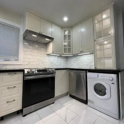 69,&nbsp;Madawaska, Newtonbrook East, Toronto