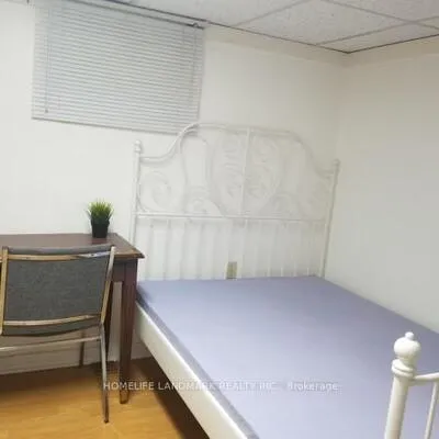 141,&nbsp;Apache, Pleasant View, Toronto