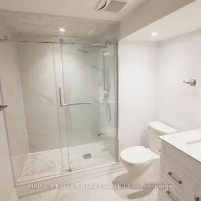 550,&nbsp;Glencairn, Englemount-Lawrence, Toronto