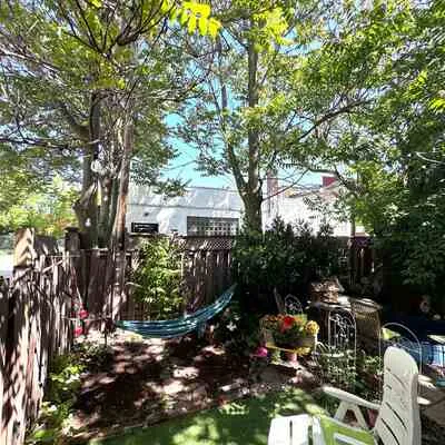 552,&nbsp;Dupont, Annex, Toronto