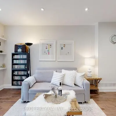 635,&nbsp;Christie, Wychwood, Toronto