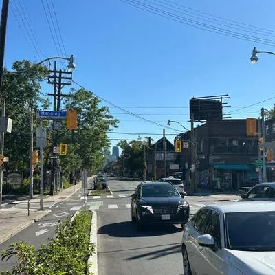 290,&nbsp;Harbord, Palmerston-Little Italy, Toronto