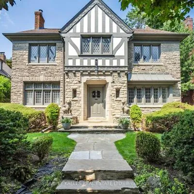 14,&nbsp;Dewbourne, Forest Hill South, Toronto