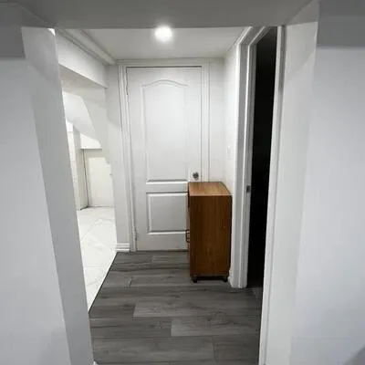 106,&nbsp;Holcolm, Willowdale West, Toronto