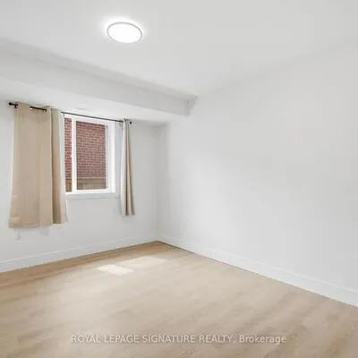 53,&nbsp;Bishop, Newtonbrook East, Toronto