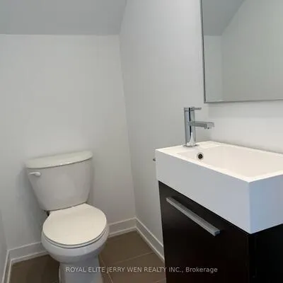 16,&nbsp;Turtle Island, Englemount-Lawrence, Toronto