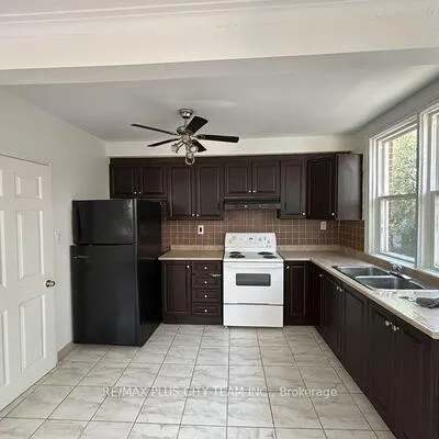 3432,&nbsp;Bathurst, Englemount-Lawrence, Toronto
