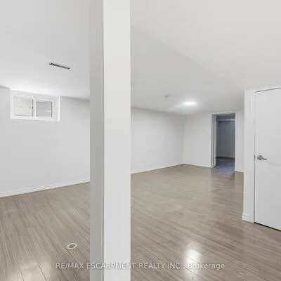 292,&nbsp;Bogert, Lansing-Westgate, Toronto