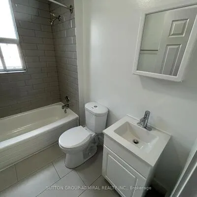 34,&nbsp;Heydon Park, Little Portugal, Toronto