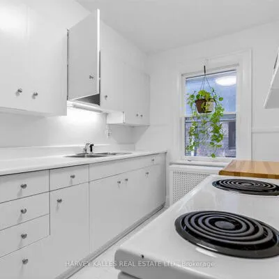 1100,&nbsp;Avenue, Lawrence Park South, Toronto