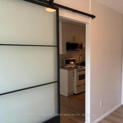 2525,&nbsp;Yonge, Yonge-Eglinton, Toronto
