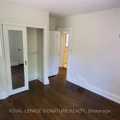 118,&nbsp;Parkhurst, Leaside, Toronto