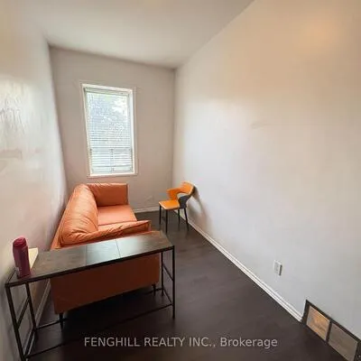 270,&nbsp;Clinton (Upper Level), Palmerston-Little Italy, Toronto