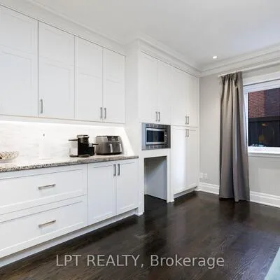 73B,&nbsp;Rumsey, Leaside, Toronto