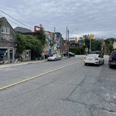 281,&nbsp;Howland, Annex, Toronto