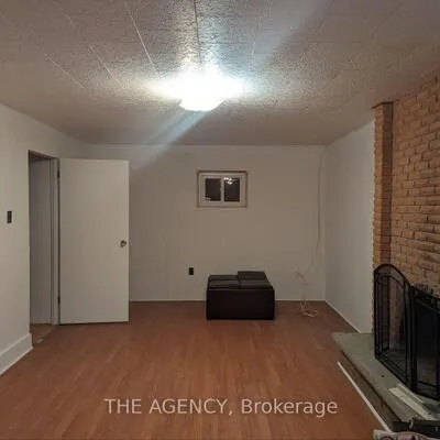 124,&nbsp;Van Horne, Don Valley Village, Toronto