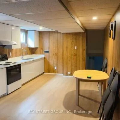 119,&nbsp;Shawnee, Pleasant View, Toronto