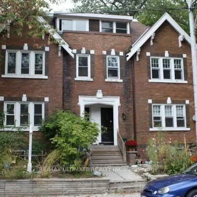 8, Avion, The Beaches, Toronto