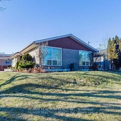 34,&nbsp;Shoreland, Woburn, Toronto