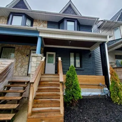 50,&nbsp;Pape, South Riverdale, Toronto