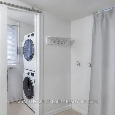 1760, Queen Street East, The Beaches, Toronto