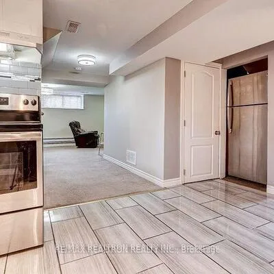 124,&nbsp;Thicketwood, Eglinton East, Toronto
