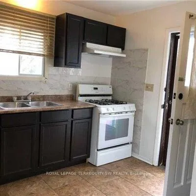 61,&nbsp;Cedar, Scarborough Village, Toronto