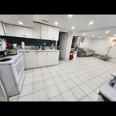 3244,&nbsp;Lawrence, Woburn, Toronto