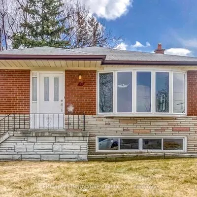 17,&nbsp;Tralee, Woburn, Toronto