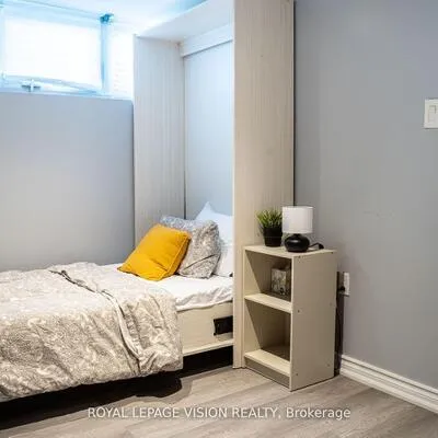 28,&nbsp;Jeffton, Woburn, Toronto